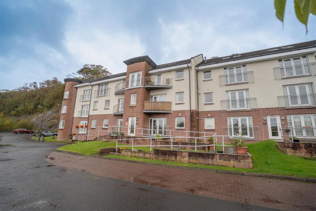 Main image of property: Flat 5, Toward, 2 Greenock Road, Wemyss Bay, PA18 6DT