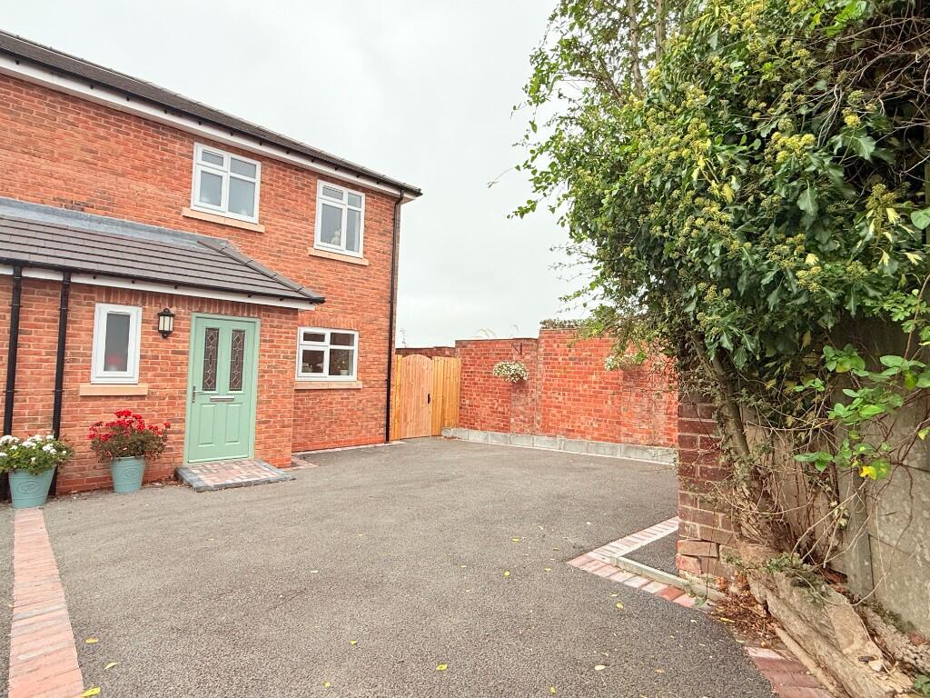 Main image of property: Primrose Crescent, Hyde, Greater Manchester, SK14