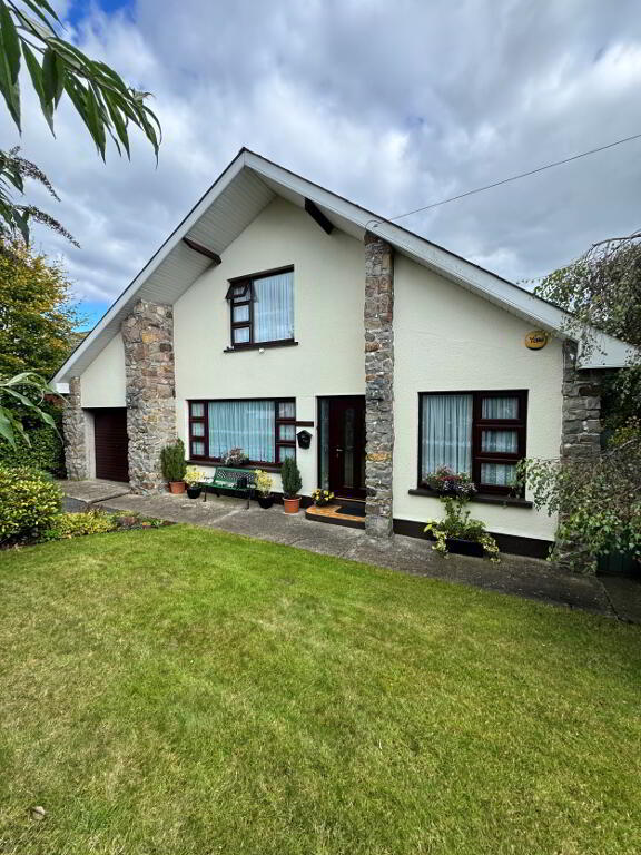 Main image of property: 14 Ardross Avenue, Carrickmacross