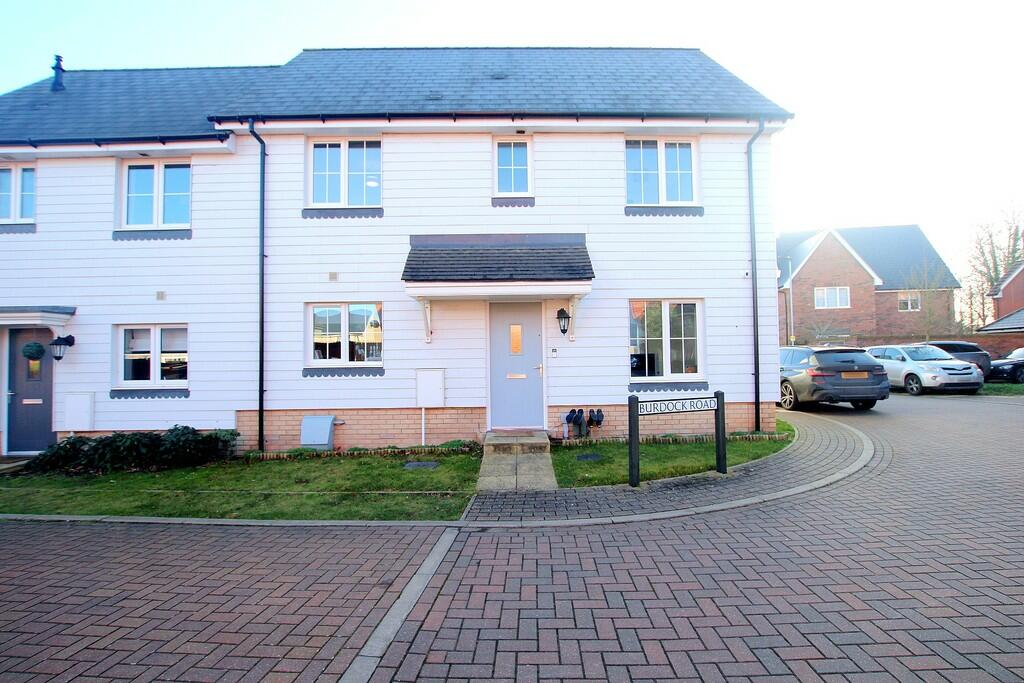 3 bedroom semidetached house for sale in Burdock Road, Red Lodge, IP28