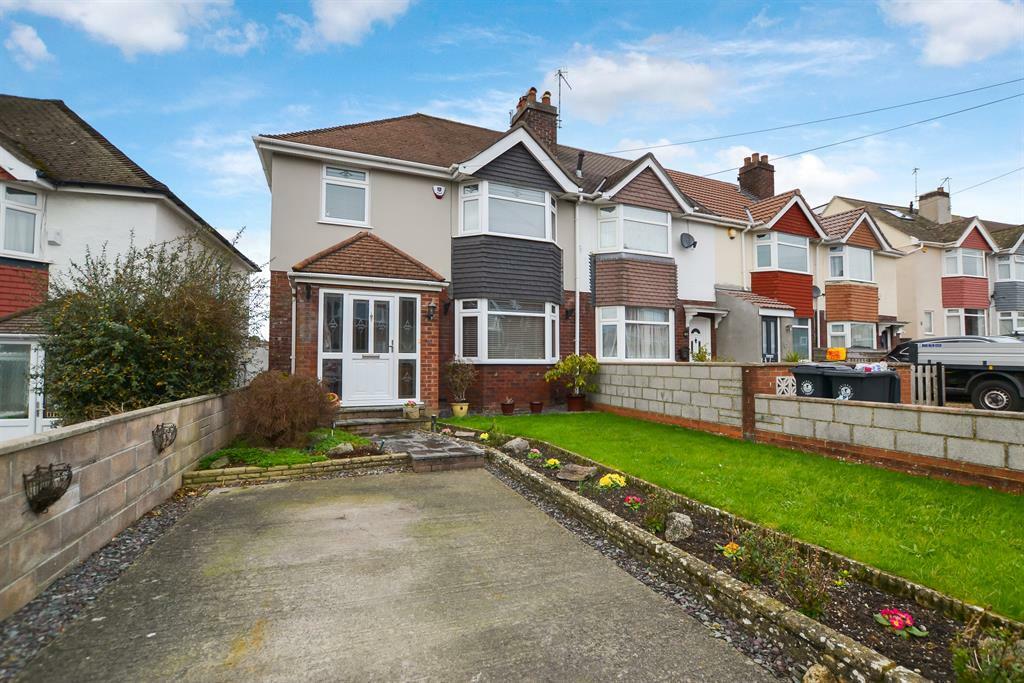 3 bedroom end of terrace house for sale in Durleigh Close, Headley Park, Bristol, BS13