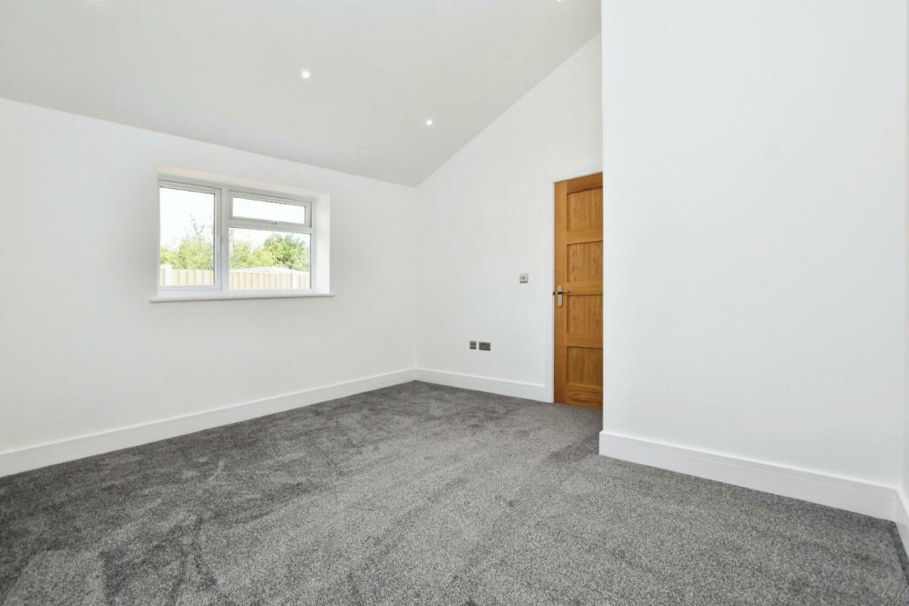 Additional property image - Lyveden Gardens, Bristol