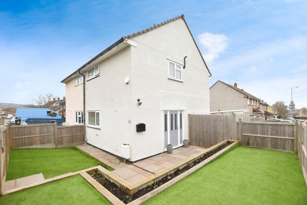 2 bedroom semi-detached house