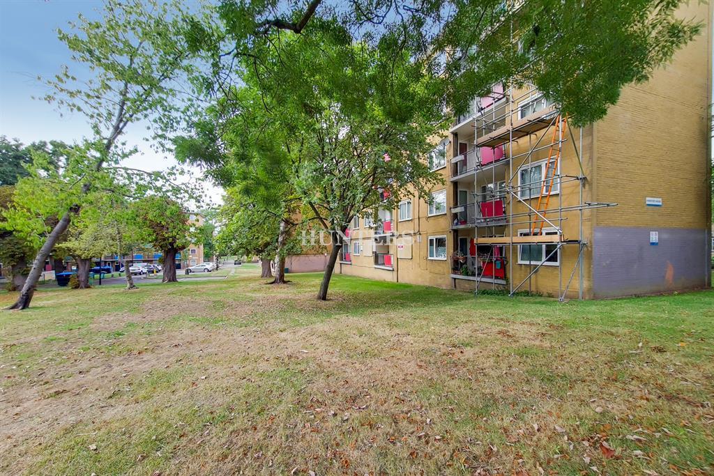 2 bedroom flat for sale in Kingswood Estate, Dulwich, SE21