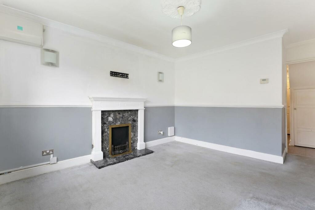 1 bedroom flat for sale in Kemble Road, Forest Hill, SE23