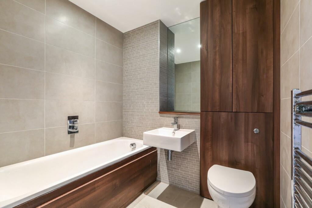 2 bedroom flat for sale in City Walk Apartments, Forest Hill, SE23