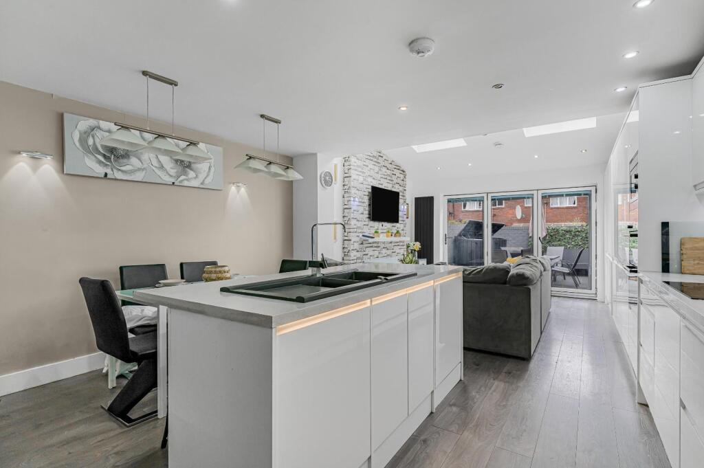 Main image of property: Radnor Road, London