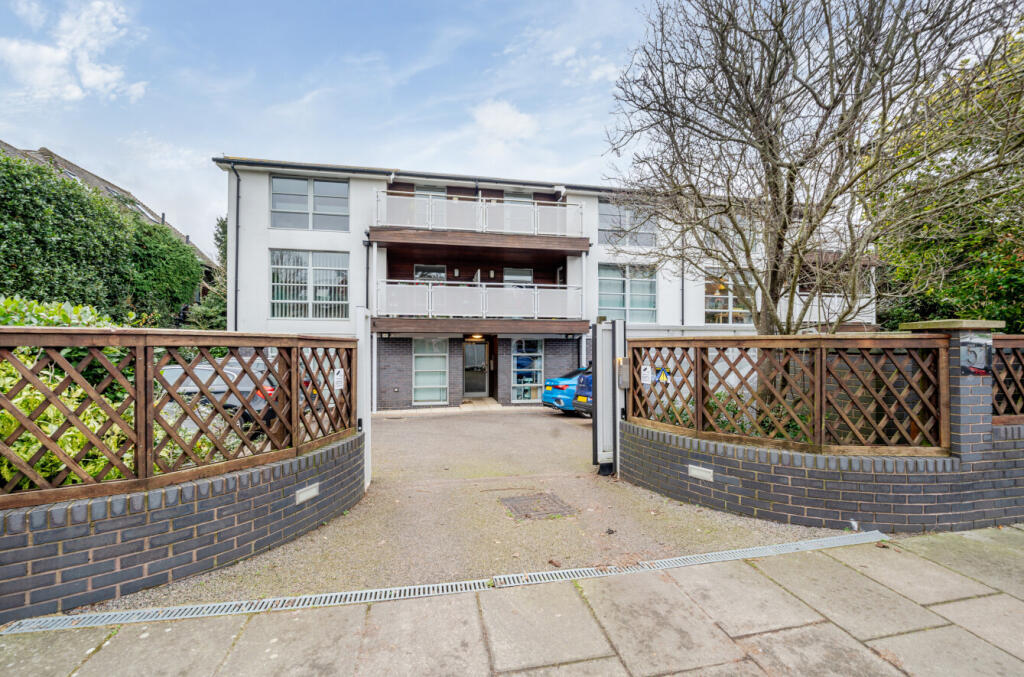 Main image of property: Wilbury Avenue, Hove, East Sussex