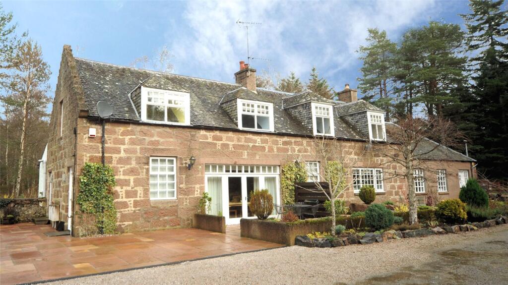 Main image of property: The Stables, Balnacoil, Aboyne, AB34