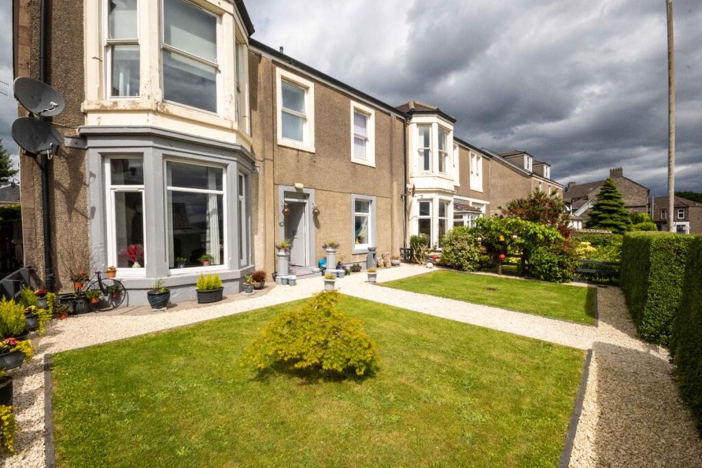 2 bedroom ground floor flat for sale in 32 Auchamore Road, Dunoon, PA23