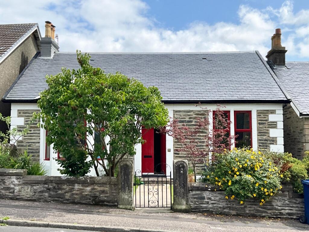 Main image of property: 46 Victoria Road, Dunoon, Argyll and Bute, PA23 7AE