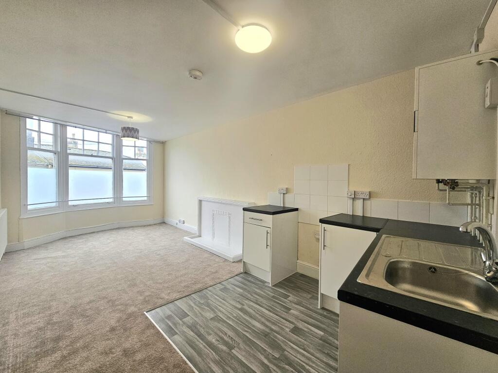 Main image of property: Palace Avenue, PAIGNTON