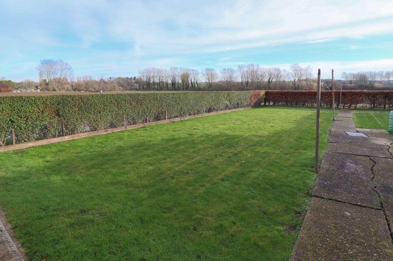 3 bedroom detached bungalow for sale in Wingham, CT3