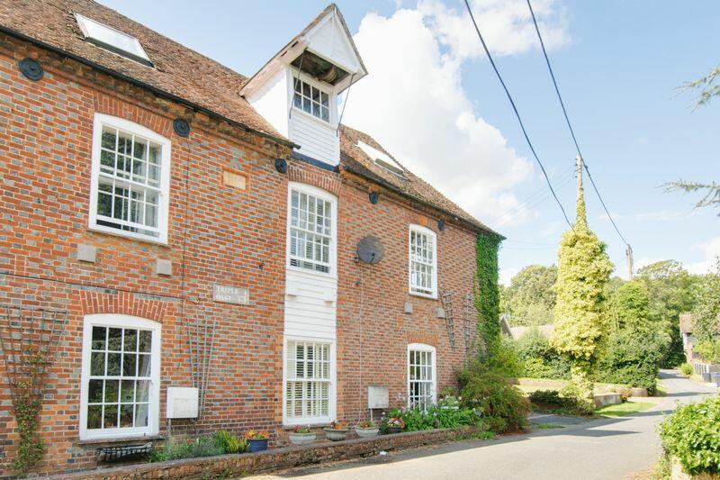 3 bedroom character property for rent in Upper Harbledown, CT2