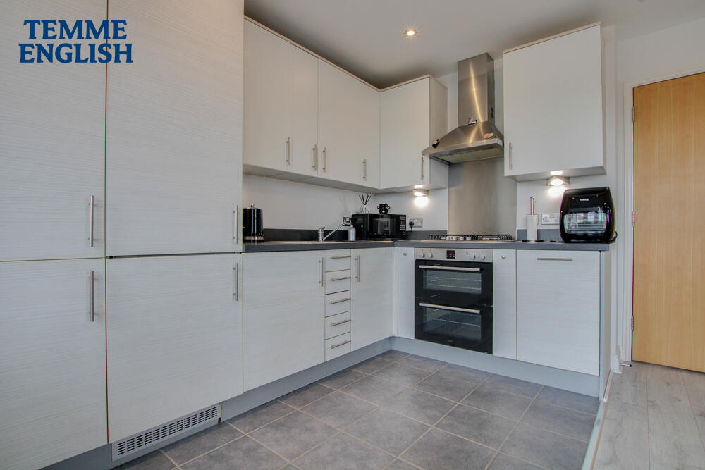 1 bedroom apartment for sale in Gainsborough Close, Basildon, Essex, SS14