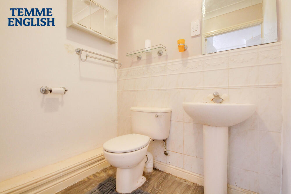 3 bedroom detached house for sale in Wraysbury Drive, Steeple View