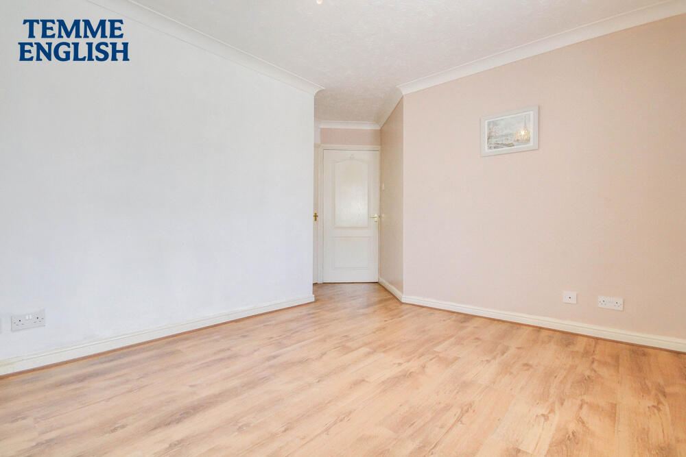 3 bedroom detached house for sale in Wraysbury Drive, Steeple View