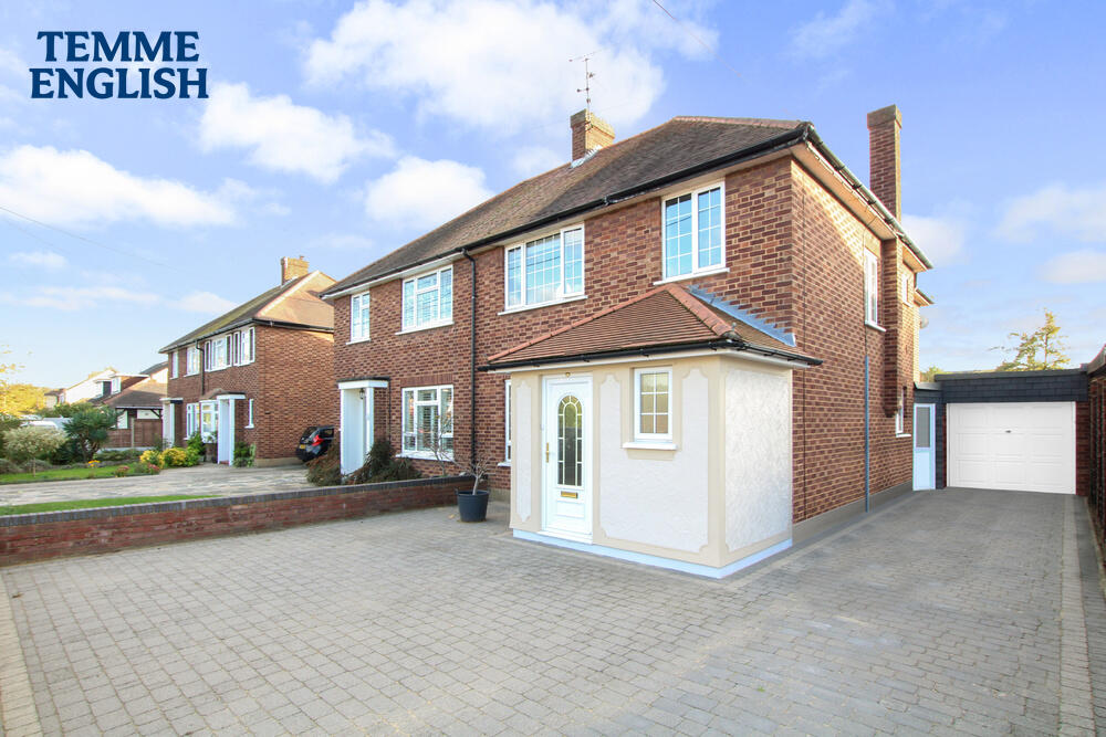 4 bedroom semidetached house for sale in Lower Church Road, Benfleet