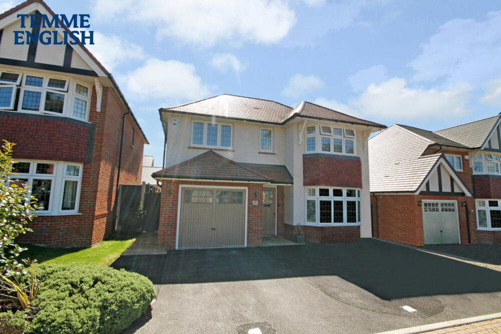 4 bedroom detached house for sale in Llewellyn Grove, Dry Street