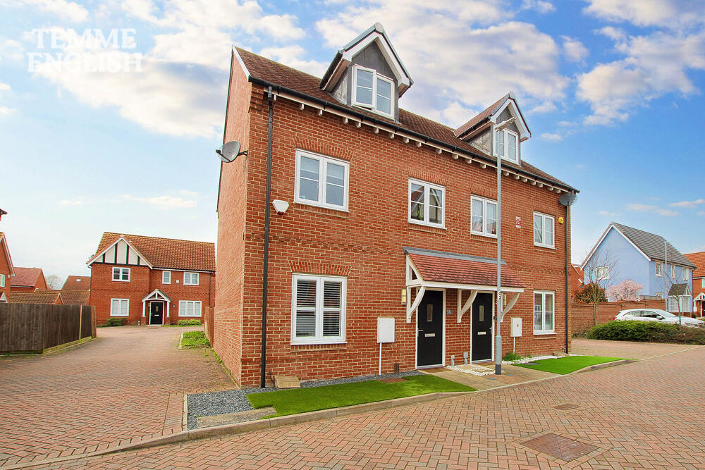 3 bedroom semidetached house for sale in Abingdon Close, Dunton Fields