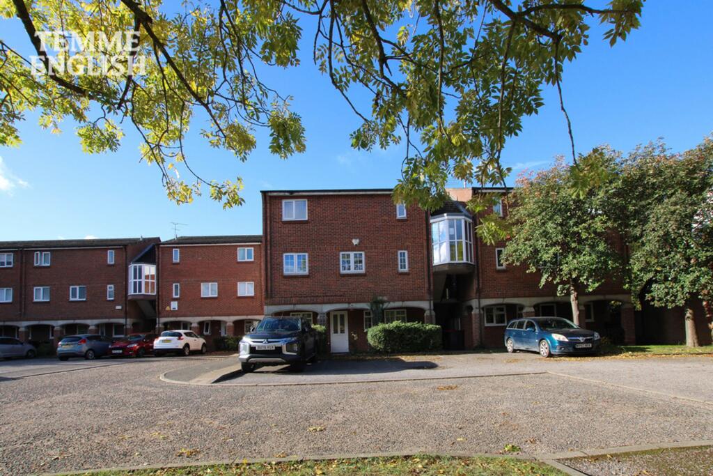 Main image of property: Eynsham Way, Basildon, SS13