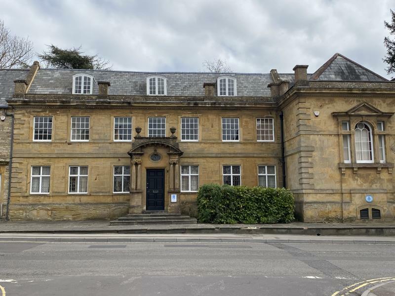 Additional property image - PERIOD OFFICE BUILDING FOR SALE/TO LET, 33 Hendford, Yeovil BA20 1UN
