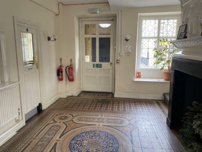 Additional property image - PERIOD OFFICE BUILDING FOR SALE/TO LET, 33 Hendford, Yeovil BA20 1UN
