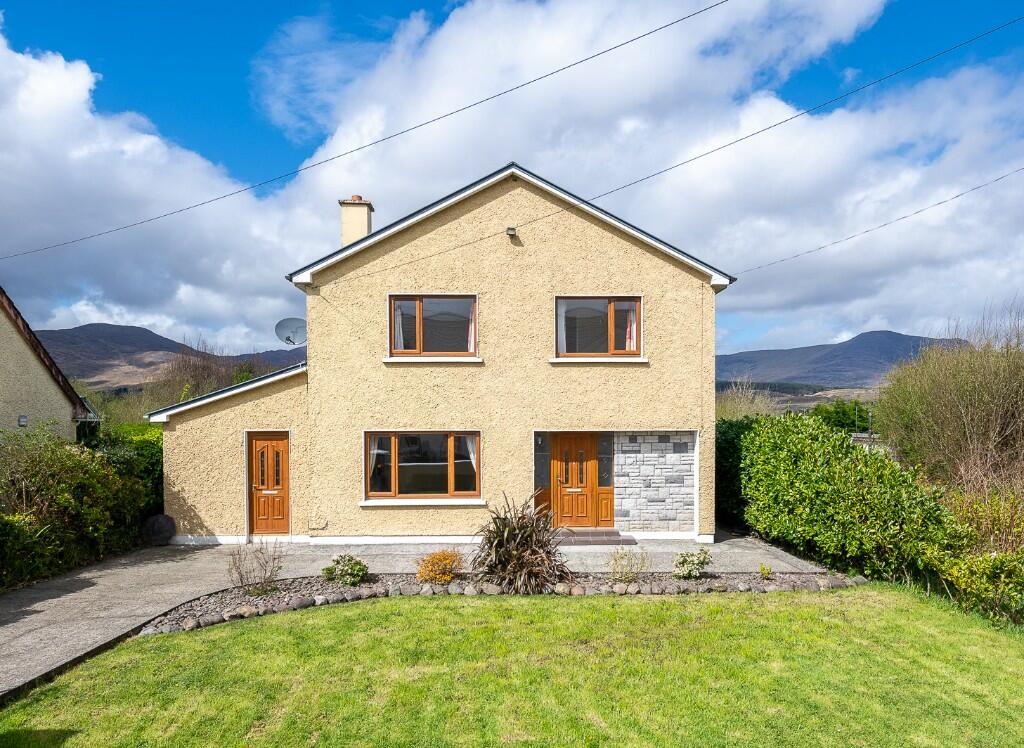 4 bedroom detached house for sale in Sneem, Kerry, Ireland