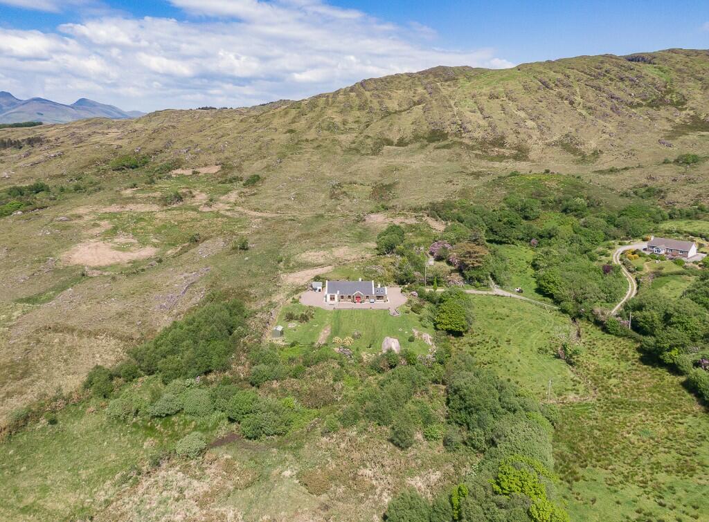 4 bedroom detached house for sale in Sneem, Kerry, Ireland