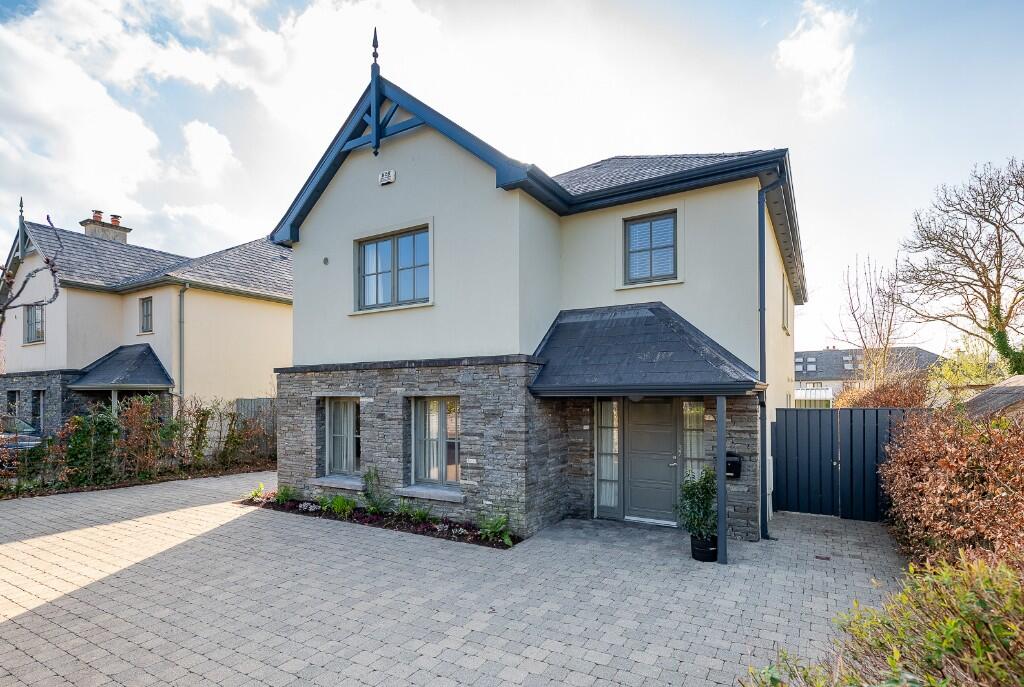 Main image of property: Kenmare, Kerry