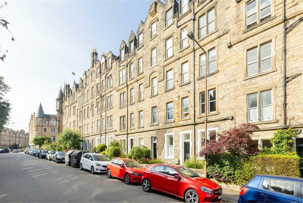 3 bedroom flat for rent in Marchmont Crescent, Marchmont, Edinburgh, EH9