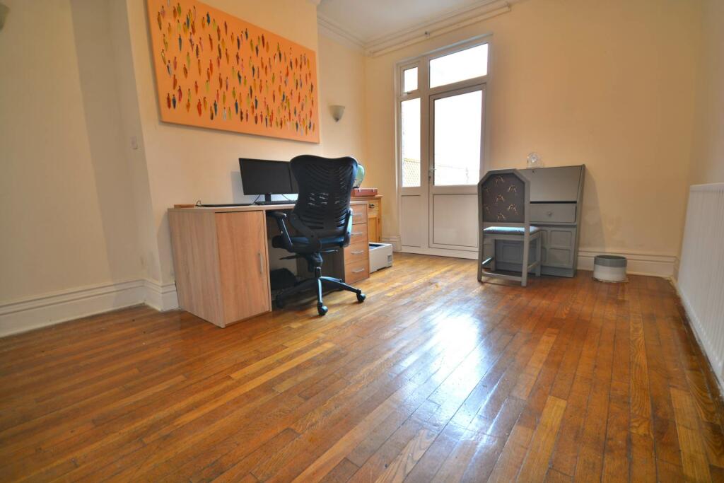 Additional property image - Clifton Road, Rugby Town Centre