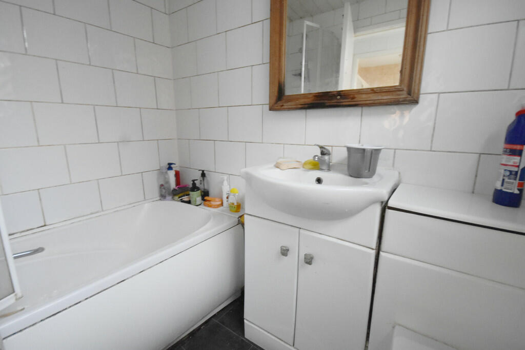 Additional property image - Blythe Road, Hillfields, Coventry