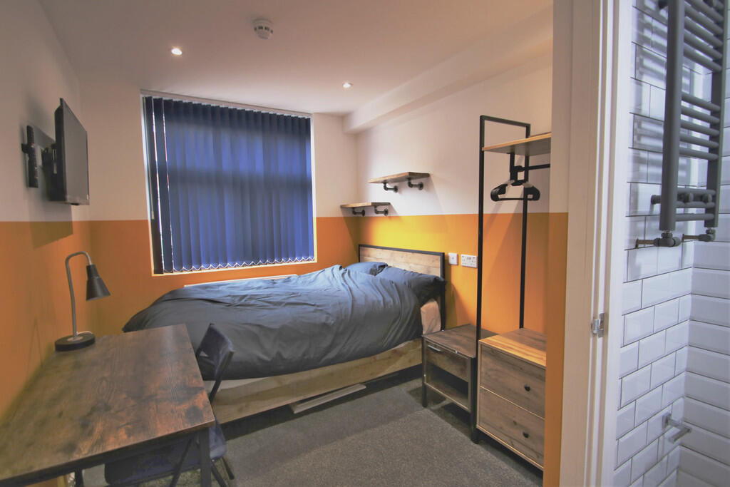 Main image of property: Hamilton Road, Stoke, Coventry, CV2 4FG