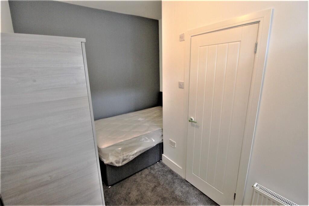 Main image of property: Welland Road, Coventry, CV1 2DE