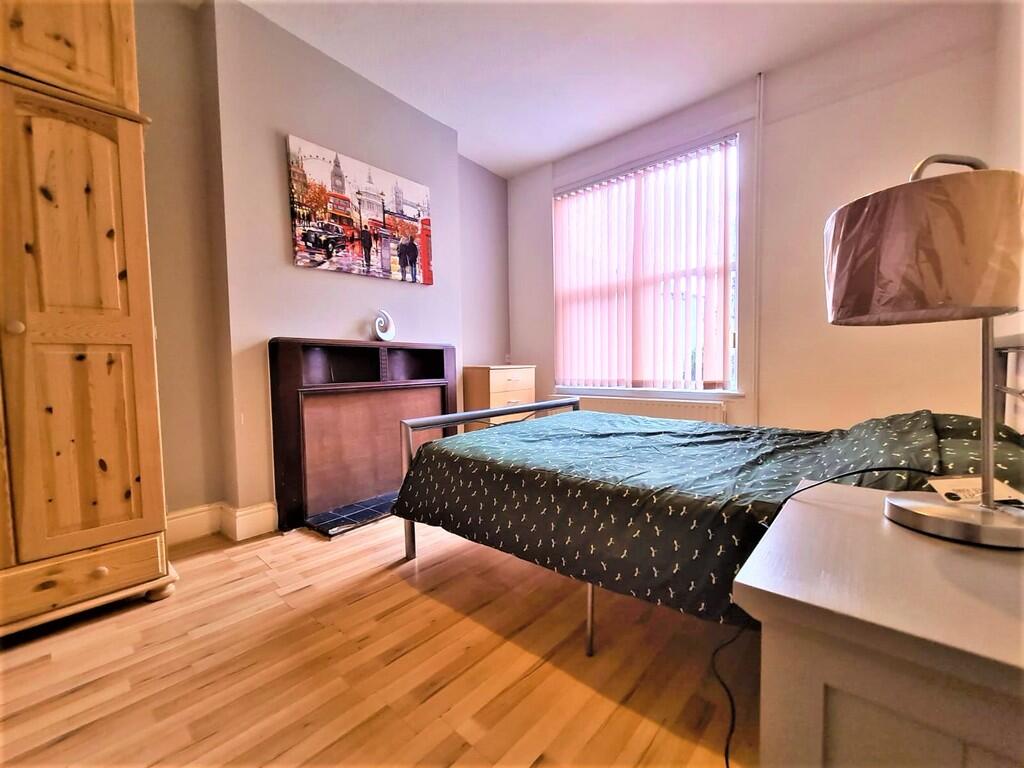 Main image of property: Albany Road, Coventry, CV5 6JU