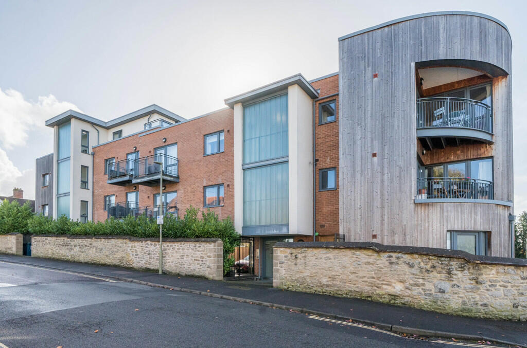 1 bedroom apartment for sale in Crescent Road, Temple Cowley, East Oxford, OX4
