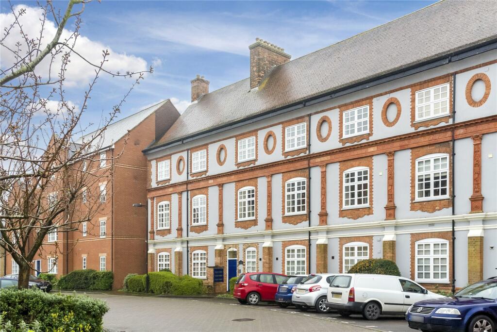 2 bedroom apartment for sale in Bennett Crescent, Cowley, East Oxford, OX4