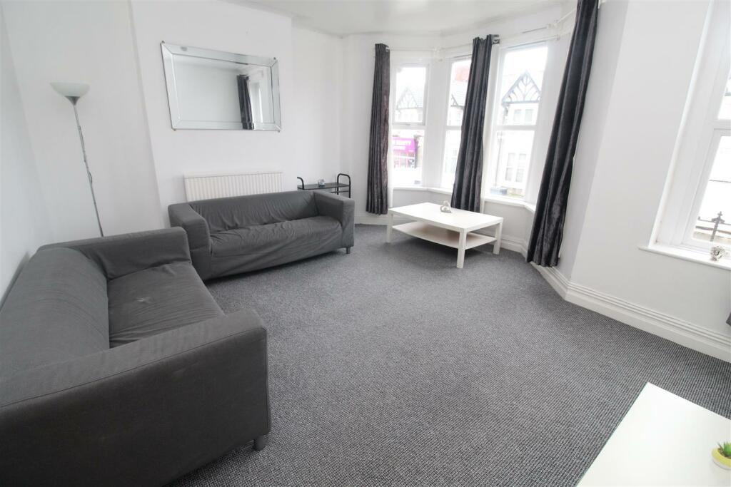 2 bedroom flat for rent in Whitchurch Road, Heath, Cardiff, CF14 3NG, CF14