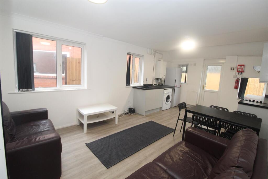 Main image of property: Wyeverne Road, Cathays, Cardiff, CF24 4BH