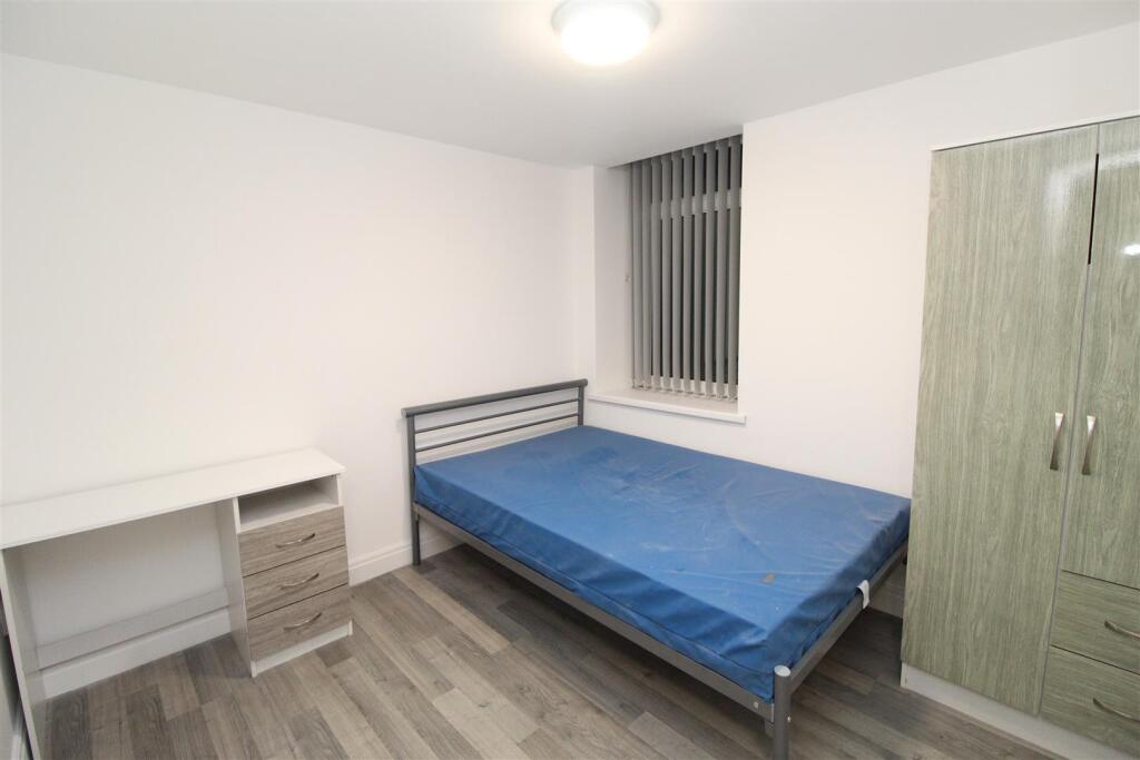 Additional property image - Kingsland Terrace, Pontypridd, CF37 1RX