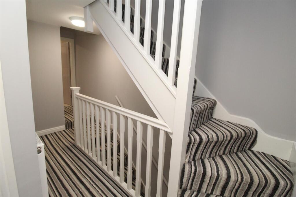 Additional property image - Kingsland Terrace, Pontypridd, CF37 1RX