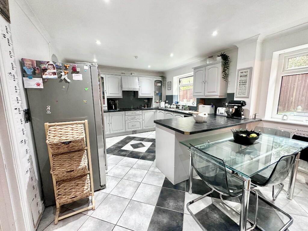 Additional property image - Woodland Drive, Aberfan, Merthyr Tydfil