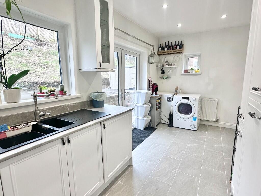 Additional property image - Maple Crescent, Trefechan, Merthyr Tydfil, CF48 2EH