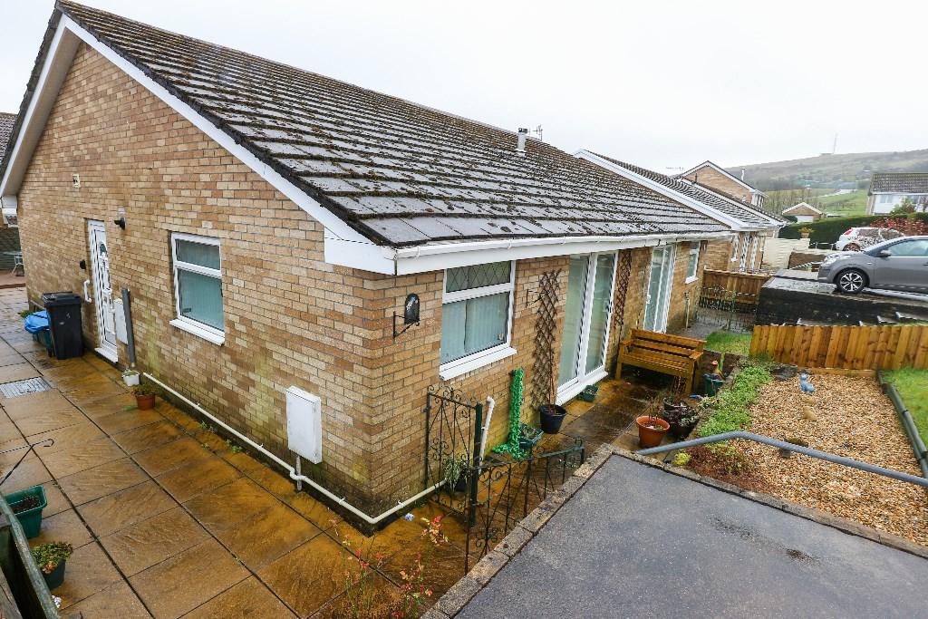 2 bedroom semidetached bungalow for sale in Caerleon Grove, Castle