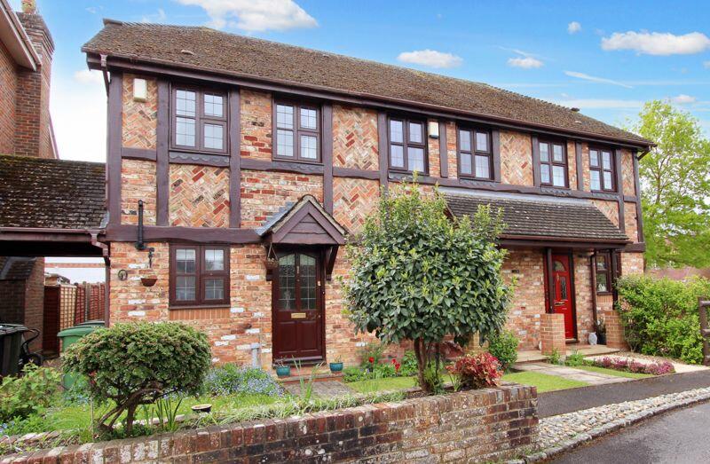 2 bedroom terraced house for sale in Pound Meadow, SherfieldOnLoddon