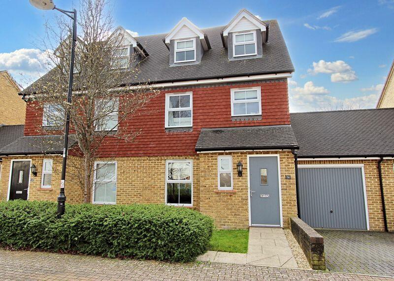 4 bedroom semidetached house for sale in Chilworth Way, Sherfield Park