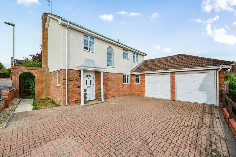 Main image of property: Saffron Close, Chineham