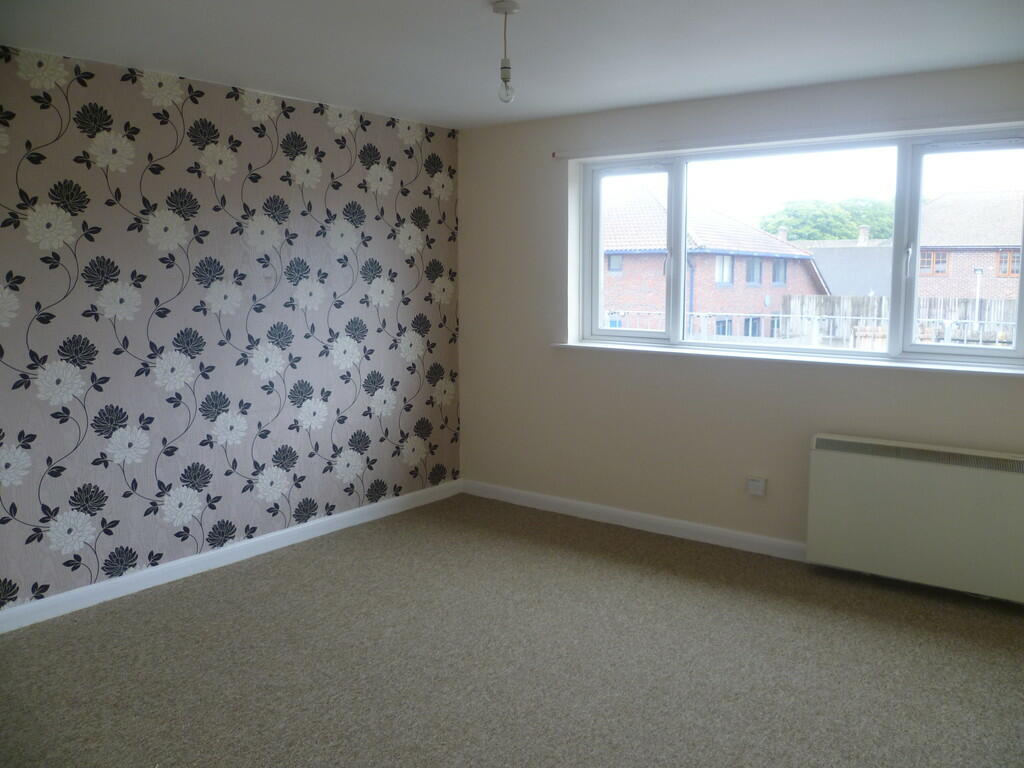 Additional property image - Three Horseshoes Walk, Warminster