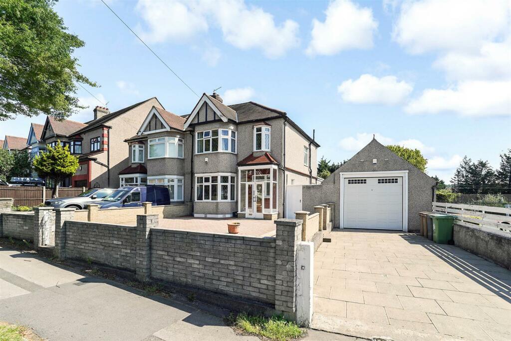 Main image of property: Larkshall Road, Highams Park, E4